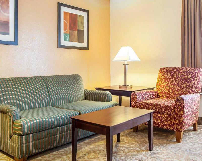 Quality Inn & Suites Milwaukee Zewnętrze zdjęcie